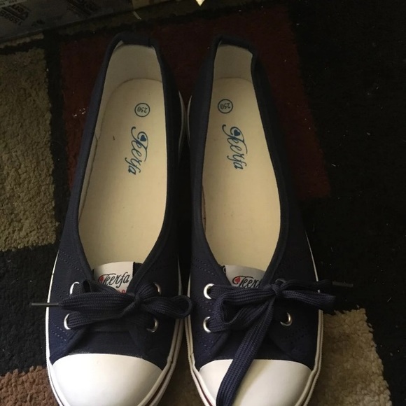 Half shoes - Picture 2 of 3